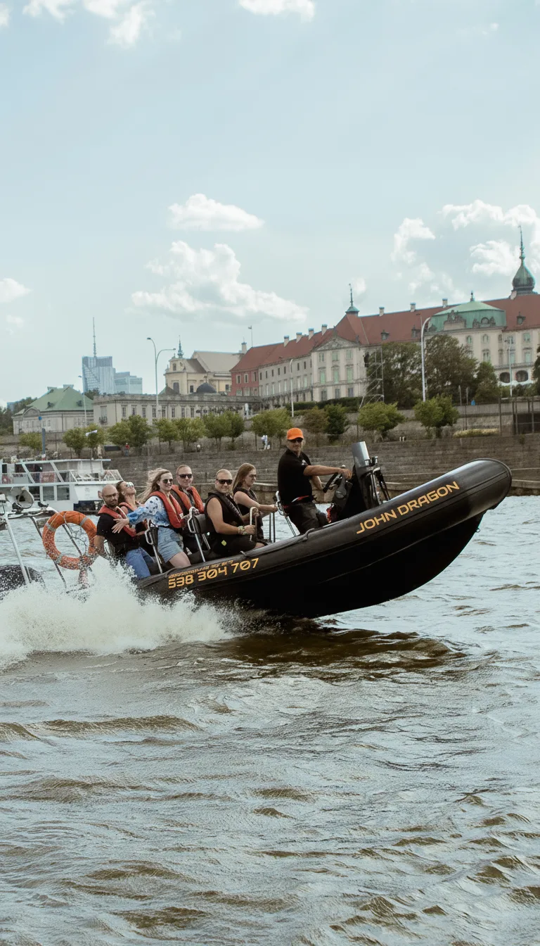 Najlepsze atrakcje na Wiśle w Warszawie 2025 - artykuł o rejsach motorówką John Dragon